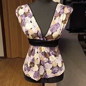 NOW U.S.A FLORAL TOP I